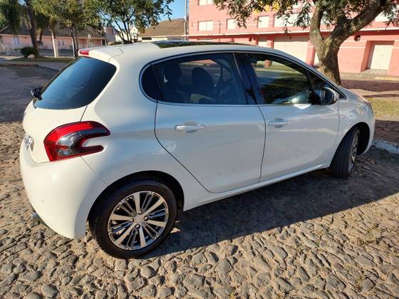 PEUGEOT 208 1.6 GRIFFE 16V FLEX 4P AUTOMÁTICO